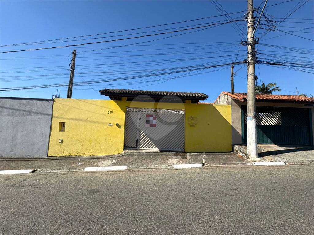 Casa à venda com 3 quartos, sendo 1 suíte, em Jardim Casa Branca, Suzano - SP