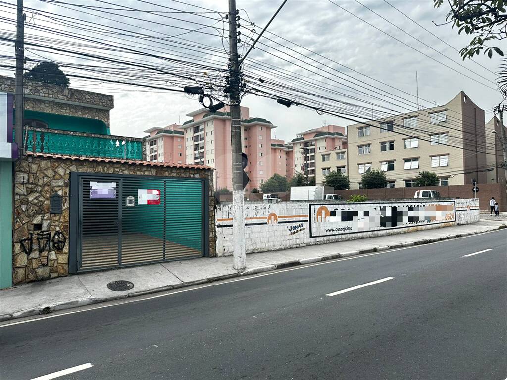 Sobrado comercial à venda ou para alugar com 3 quartos, sendo 1 suíte, em Parque Suzano, Suzano - SP
