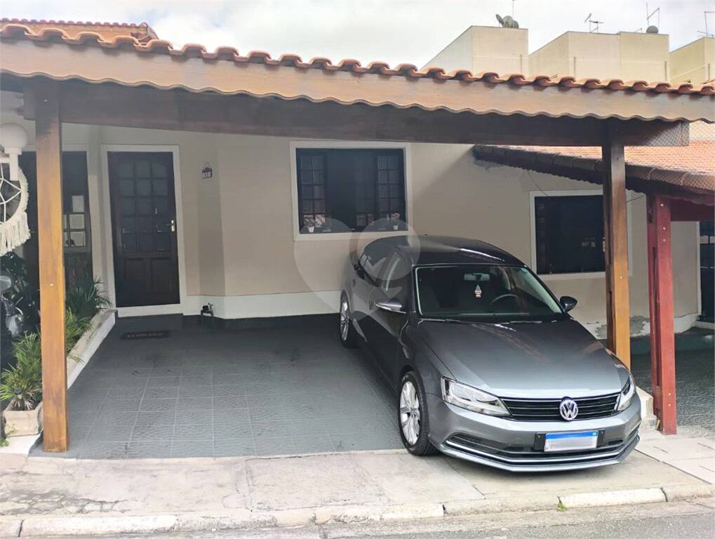 Casa à venda com 2 quartos em Jardim América, Poá - SP