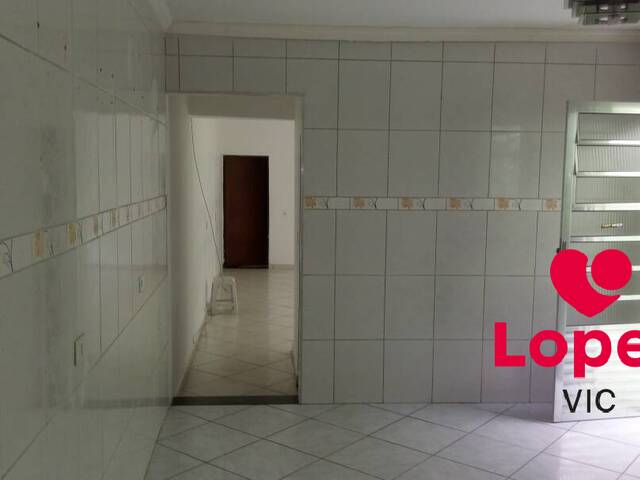 Casa para Locação em Poá - 3