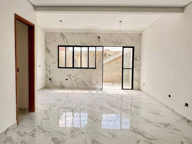 Casa para Venda em Poá - 3