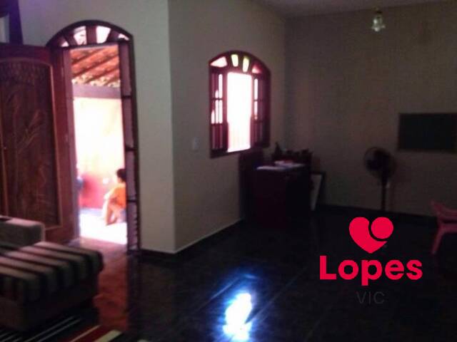 Casa para Venda em Poá - 3