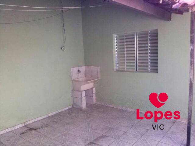 Casa para Venda em Poá - 3