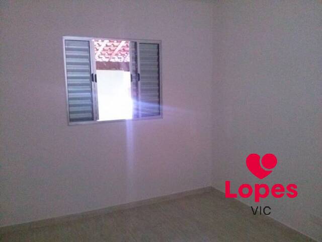 Casa para Venda em Poá - 4