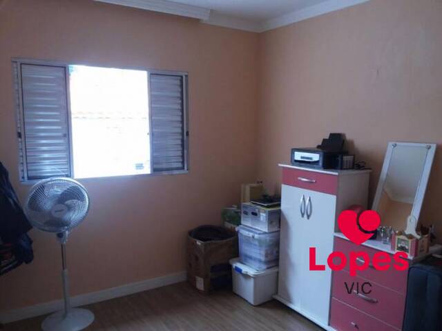 Casa para Venda em Poá - 3