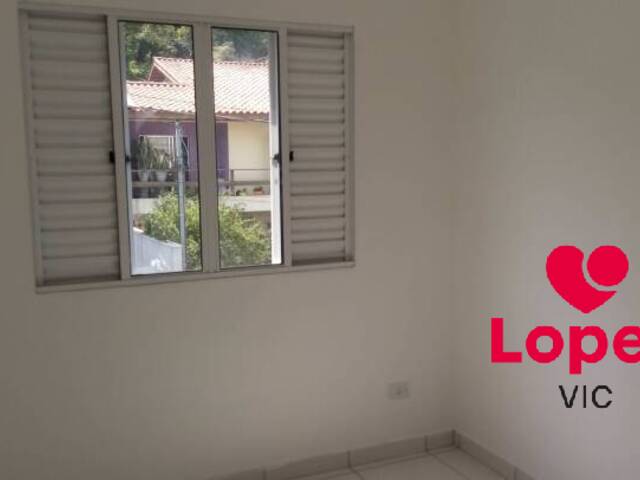 Casa para Locação em Poá - 3