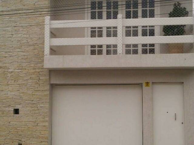 Sobrado para Venda em Poá - 2