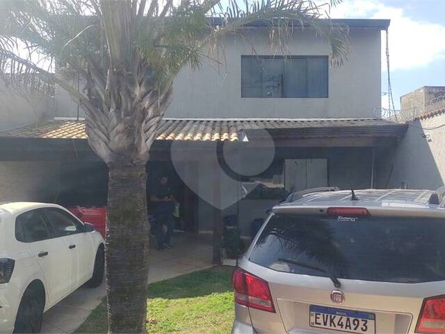 Sobrado para Venda em Poá - 3