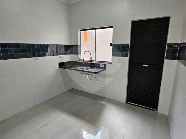 Sobrado para Venda em Praia Grande - 4