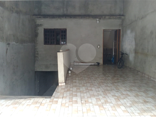 Casa para Venda em Poá - 3