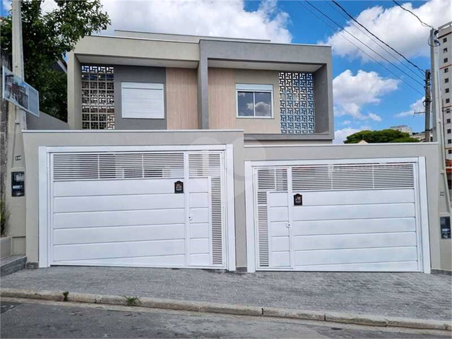 Sobrado para Venda em Arujá - 3