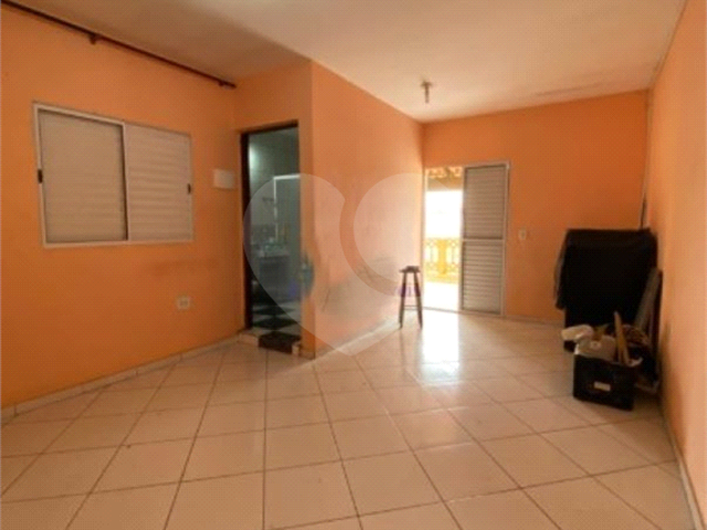 Sobrado para Venda em Guarulhos - 5