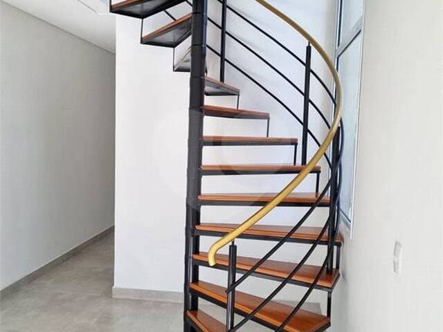 Sobrado para Venda em Arujá - 4