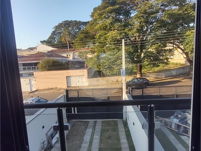 Sobrado para Venda em Arujá - 2