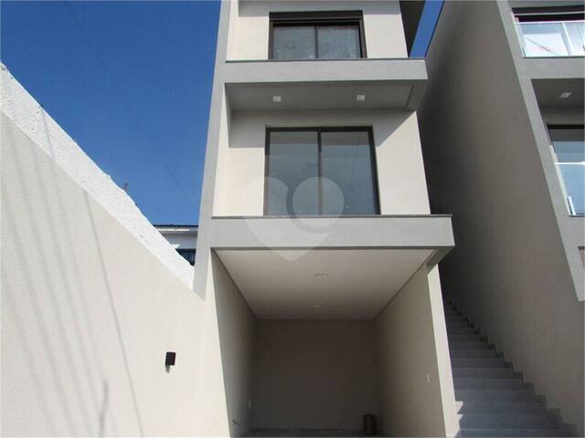 Sobrado para Venda em Arujá - 2