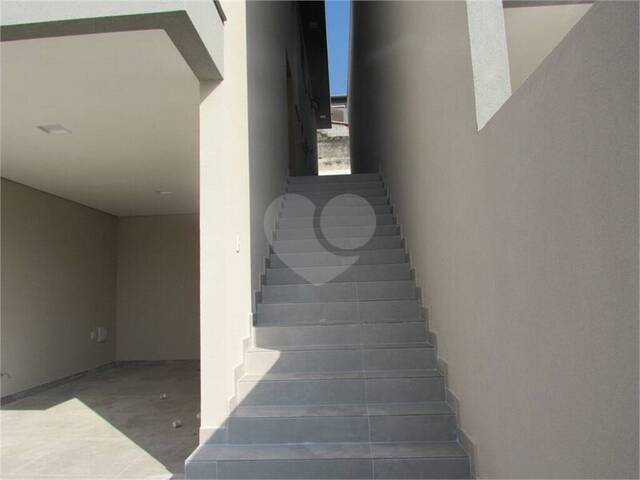 Sobrado para Venda em Arujá - 3