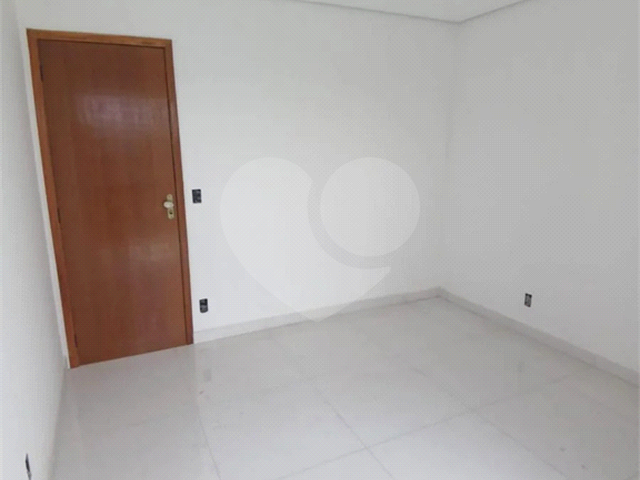 #REO811706 - Casa para Venda em Itaquaquecetuba - SP