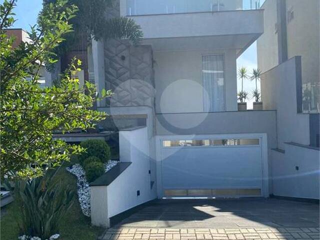 Venda em Parque Residencial Itapeti - Mogi das Cruzes