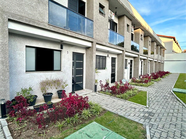 Sobrado para Venda em Poá - 2