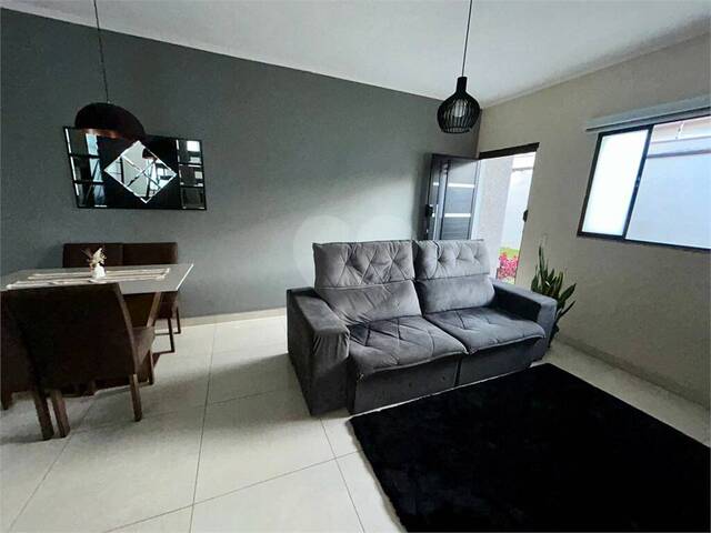 Sobrado para Venda em Poá - 3