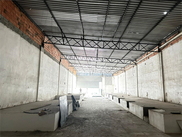 #REO1105702 - Conjunto Comercial para Venda em Itaquaquecetuba - SP