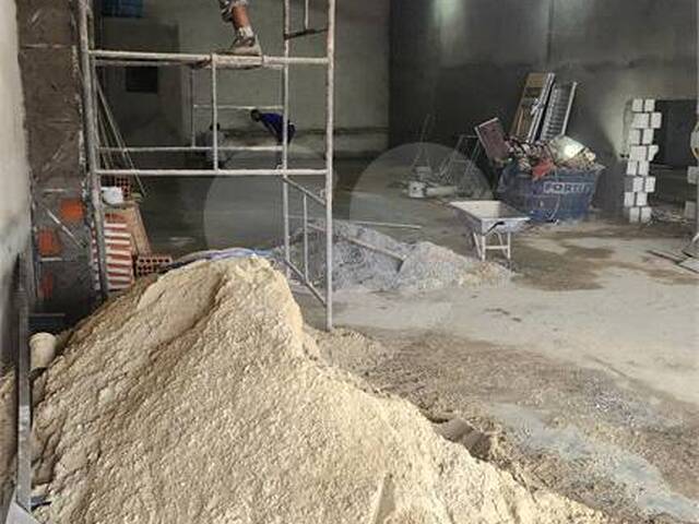 #REO1100836 - Conjunto Comercial para Venda em Itaquaquecetuba - SP