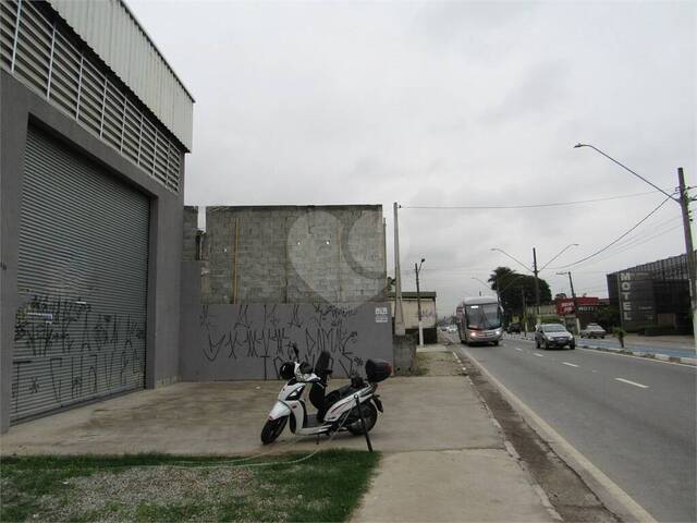 #REO1100884 - Conjunto Comercial para Venda em Suzano - SP