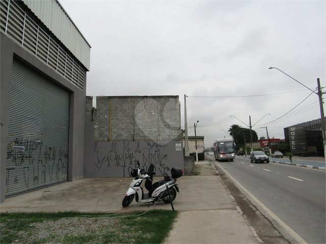 #REO1100884 - Conjunto Comercial para Venda em Suzano - SP