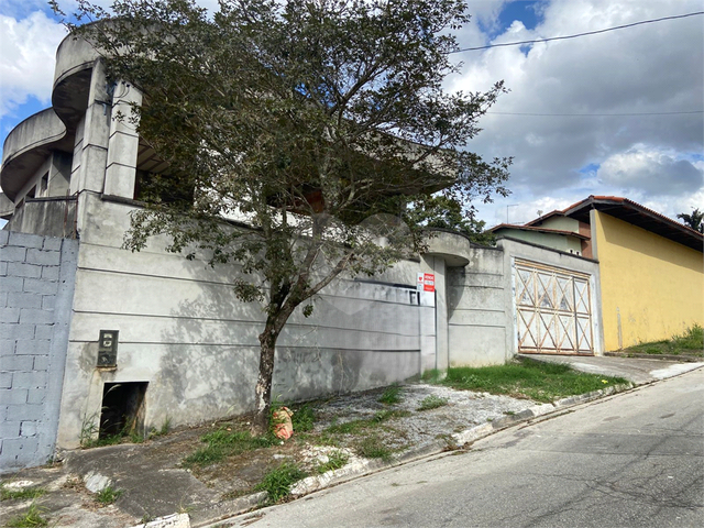 Sobrado para Venda em Poá - 2