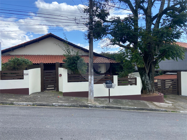 Casa para Venda em Poá - 2