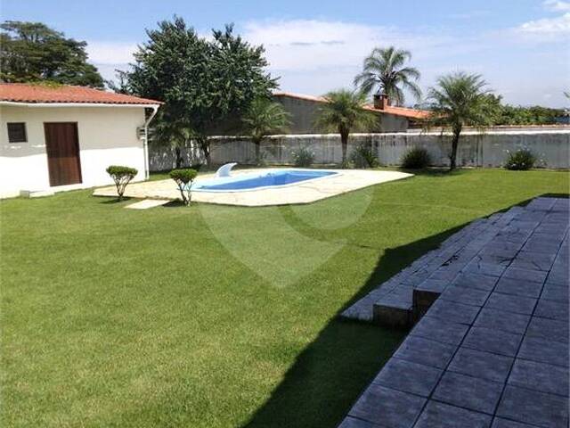 Casa para Venda em Poá - 4