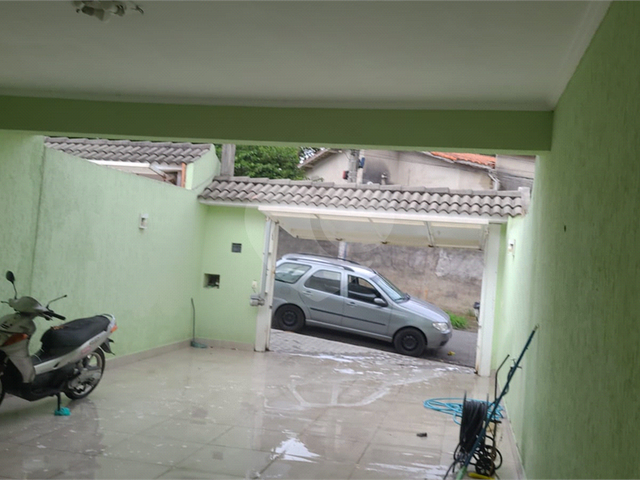 #REO1096959 - Casa para Venda em Arujá - SP