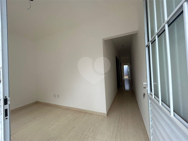 Casa para Venda em Poá - 3