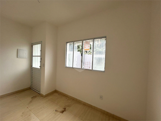 Casa para Venda em Poá - 4