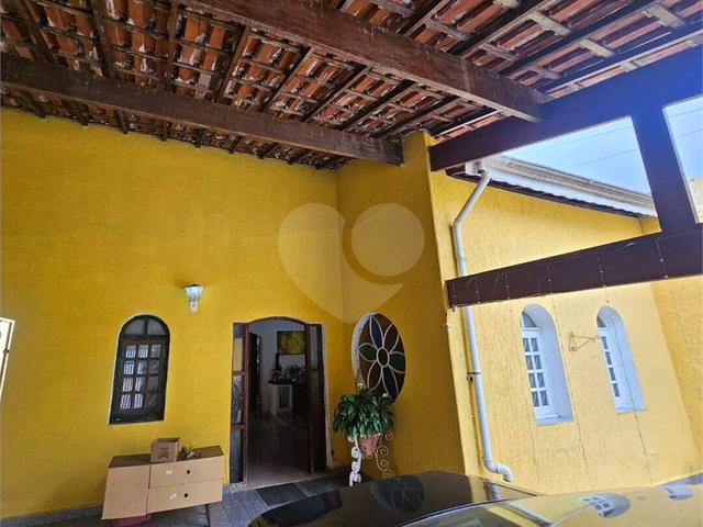 Casa para Venda em Poá - 2