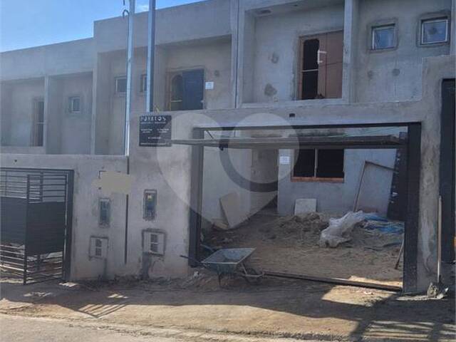 Sobrado para Venda em Poá - 2