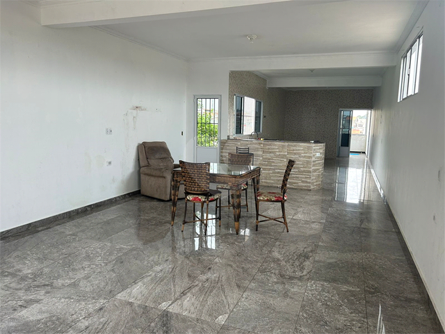 Casa para Venda em Poá - 4