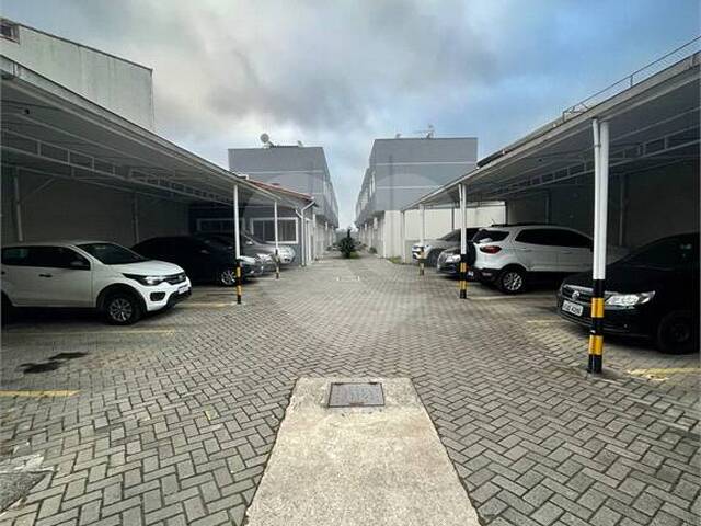 #REO861225 - Casa em condomínio para Venda em Suzano - SP