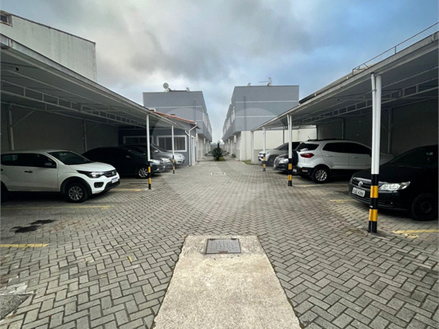 #REO861225 - Casa em condomínio para Venda em Suzano - SP