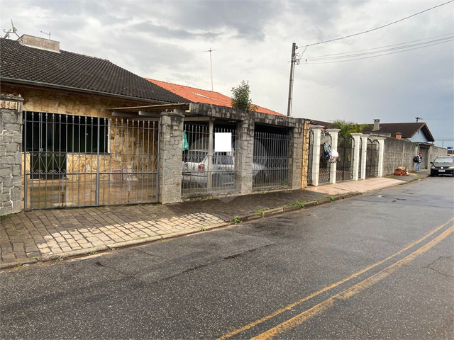 #REO911911 - Casa para Venda em Arujá - SP