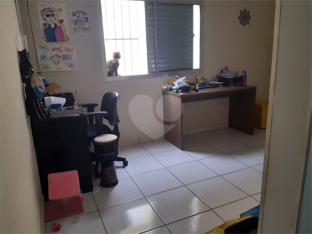 #REO910705 - Apartamento para Venda em Ferraz de Vasconcelos - SP