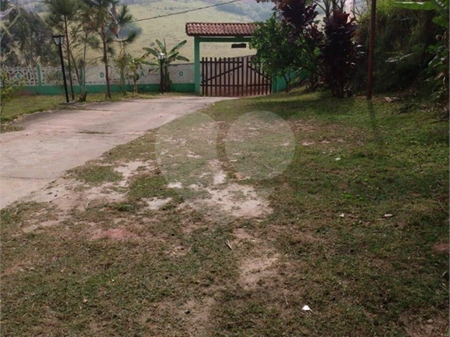Venda em Parque Piratininga - Itaquaquecetuba