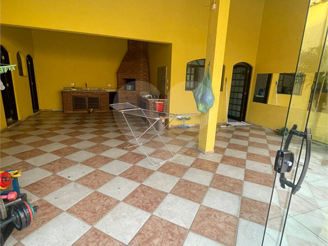 Sobrado para Venda em Poá - 5