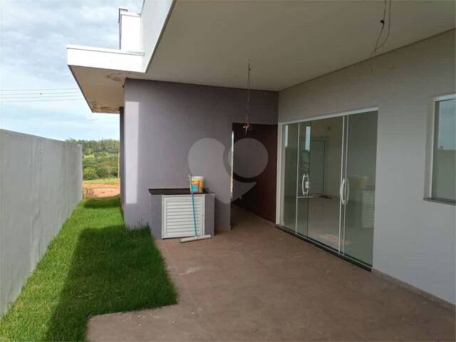 #REO907014 - Casa em condomínio para Venda em Águas de Santa Bárbara - SP