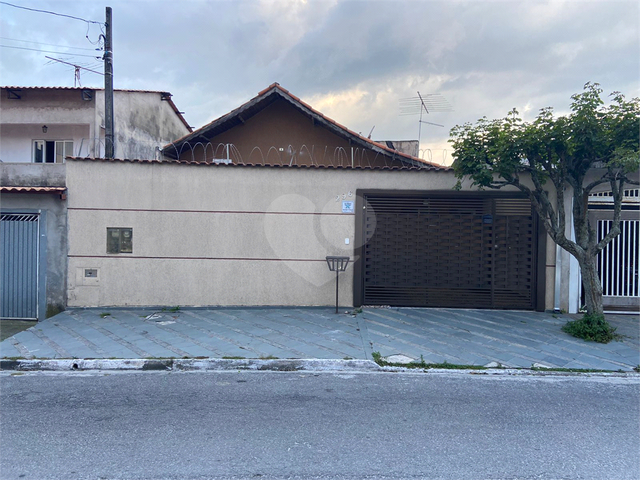 #REO902318 - Casa para Venda em Poá - SP