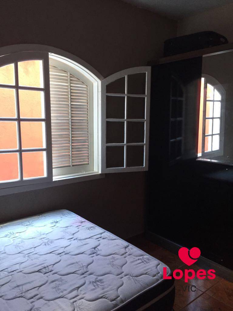 Casa à venda com 3 quartos, 230m² - Foto 11