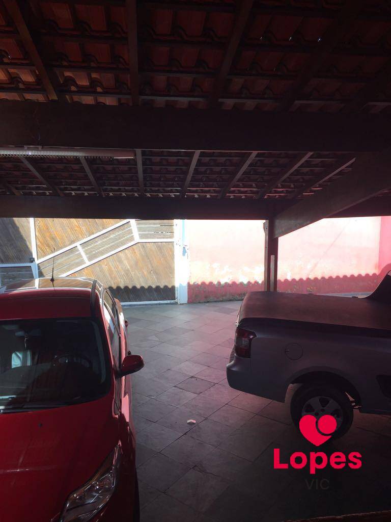 Casa à venda com 3 quartos, 230m² - Foto 3