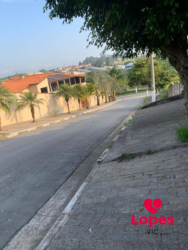 Casa à venda com 3 quartos, 230m² - Foto 2