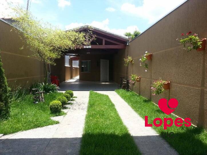 Casa à venda com 2 quartos, 108m² - Foto 1